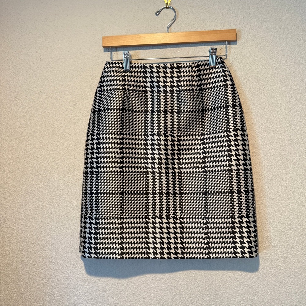 White House Black Market Black White Houndstooth Plaid Pencil Skirt Size 00